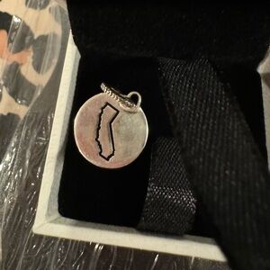 PANDORA CALIFORNIA CHARM